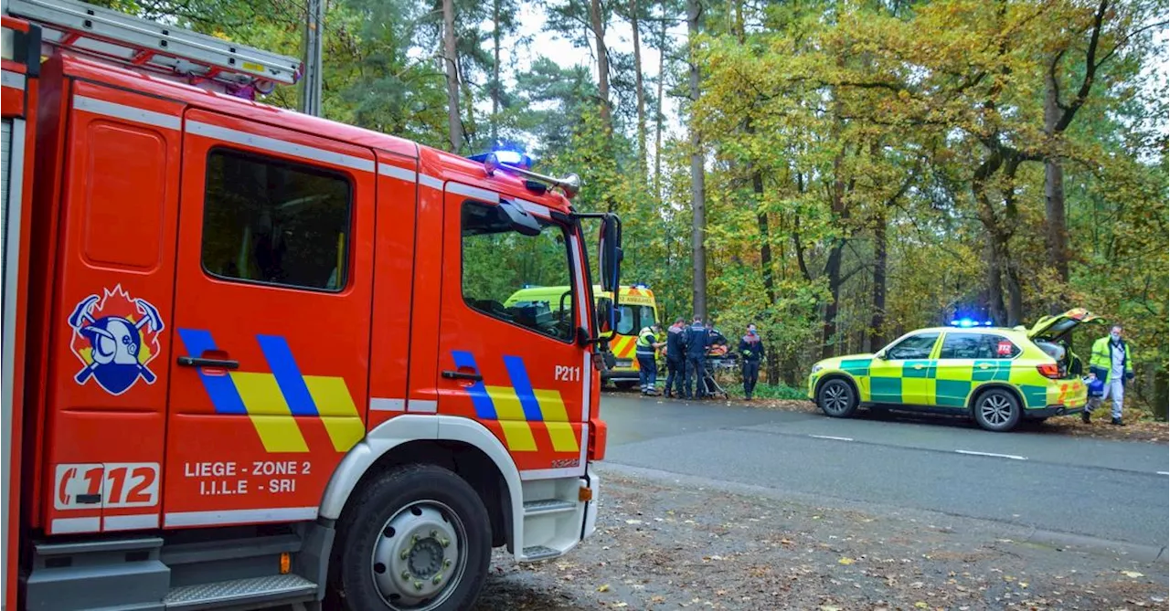 Violent accident ce jeudi après-midi entre Embourg et Beaufays : une moto et une voiture se sont percutées