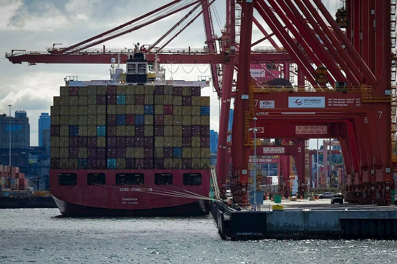 ‘Clock is ticking’: foremen, employers work to avoid latest B.C. port strike