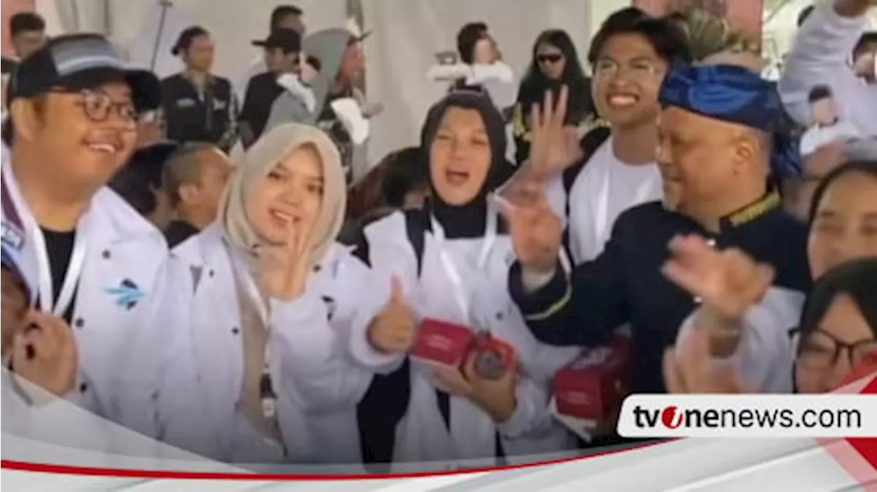 Aksi Emak-emak Pendukung ASIH Joget Lagu Coblos Botakna Viral di TikTok