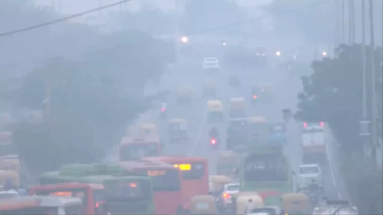 As Nation Celebrates Diwali, Air Quality In Delhi Remains Very Poor; Anand Vihars AQI Severe