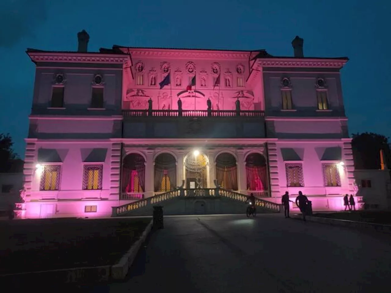 Galleria Borghese, de rosa por el cáncer de mama