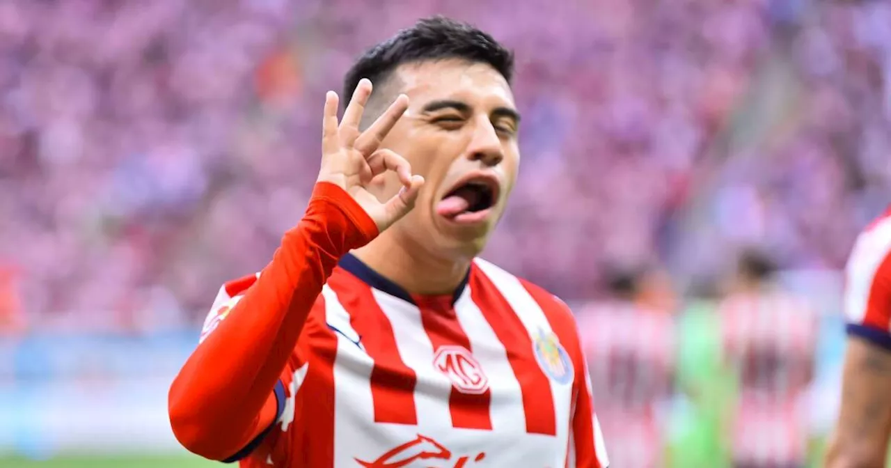 Fernando 'Nene' Beltrán lanza petardo en rueda de prensa de Chivas