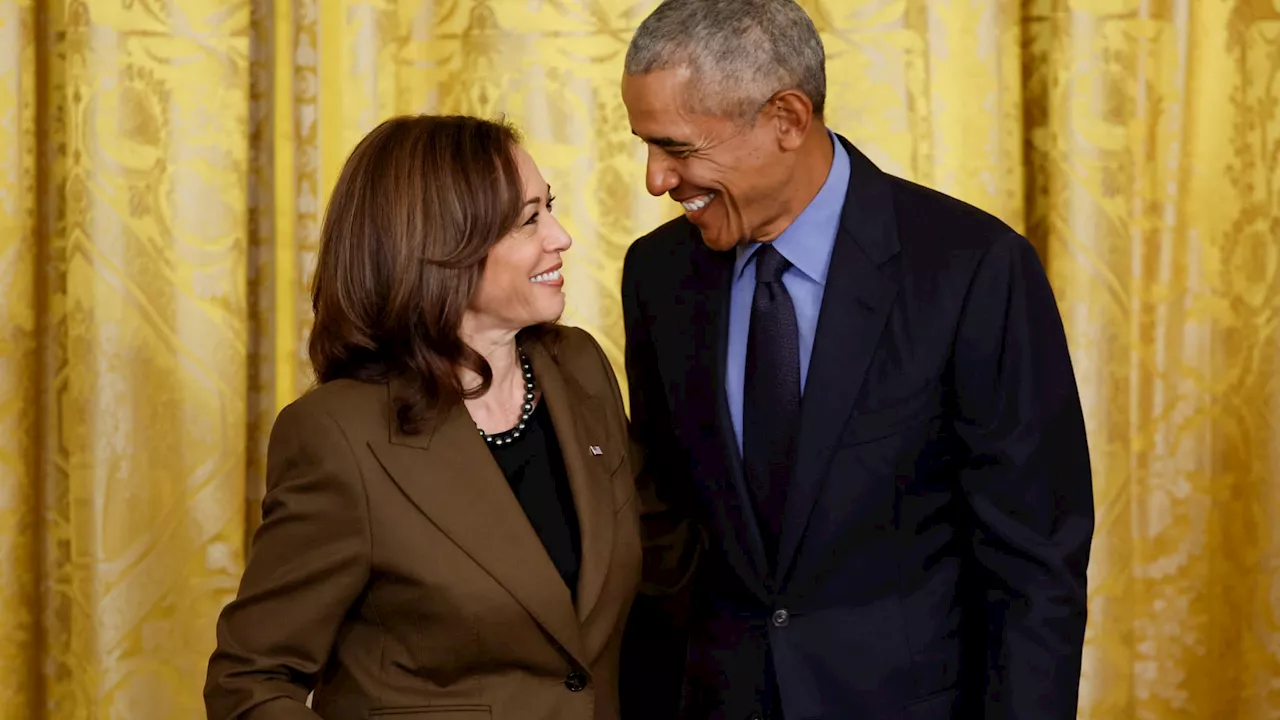 Élection américaine: Barack Obama entre en opération séduction pour soutenir Kamala Harris à un mois du...