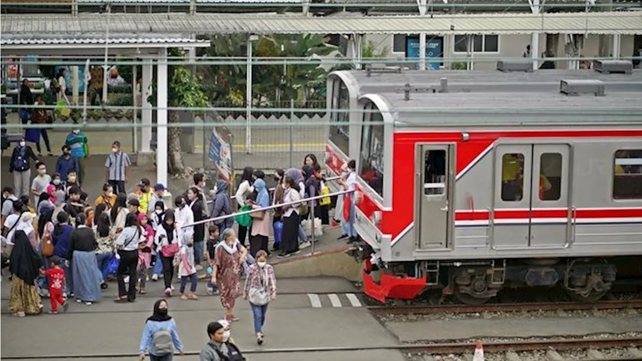 Bikin Heboh! Tiket KRL Jabodetabek Tahun Depan Pakai NIK Resmi Batal?