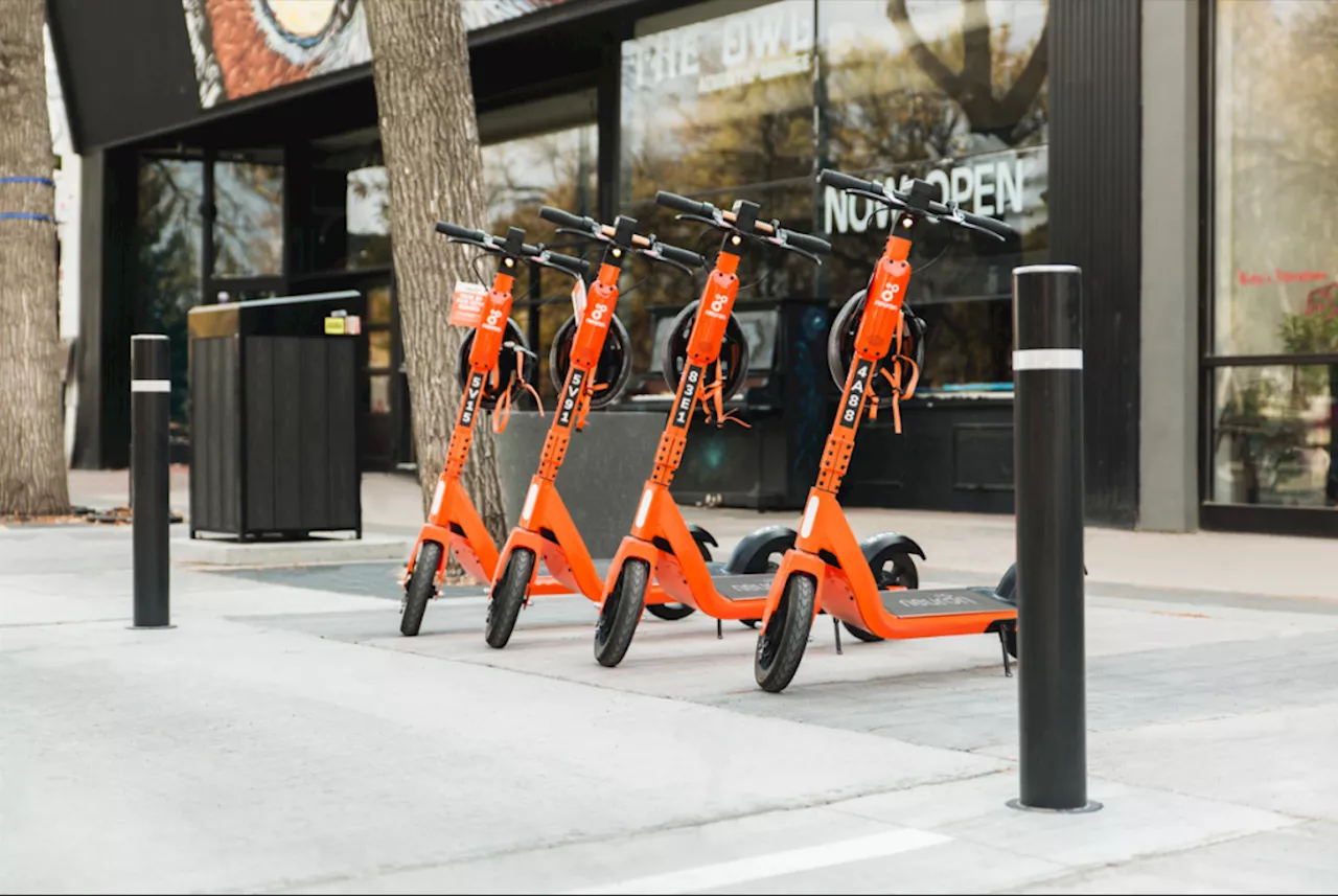 Majority of people say permits should be required for e-scooters, e-bikes: Nanos survey
