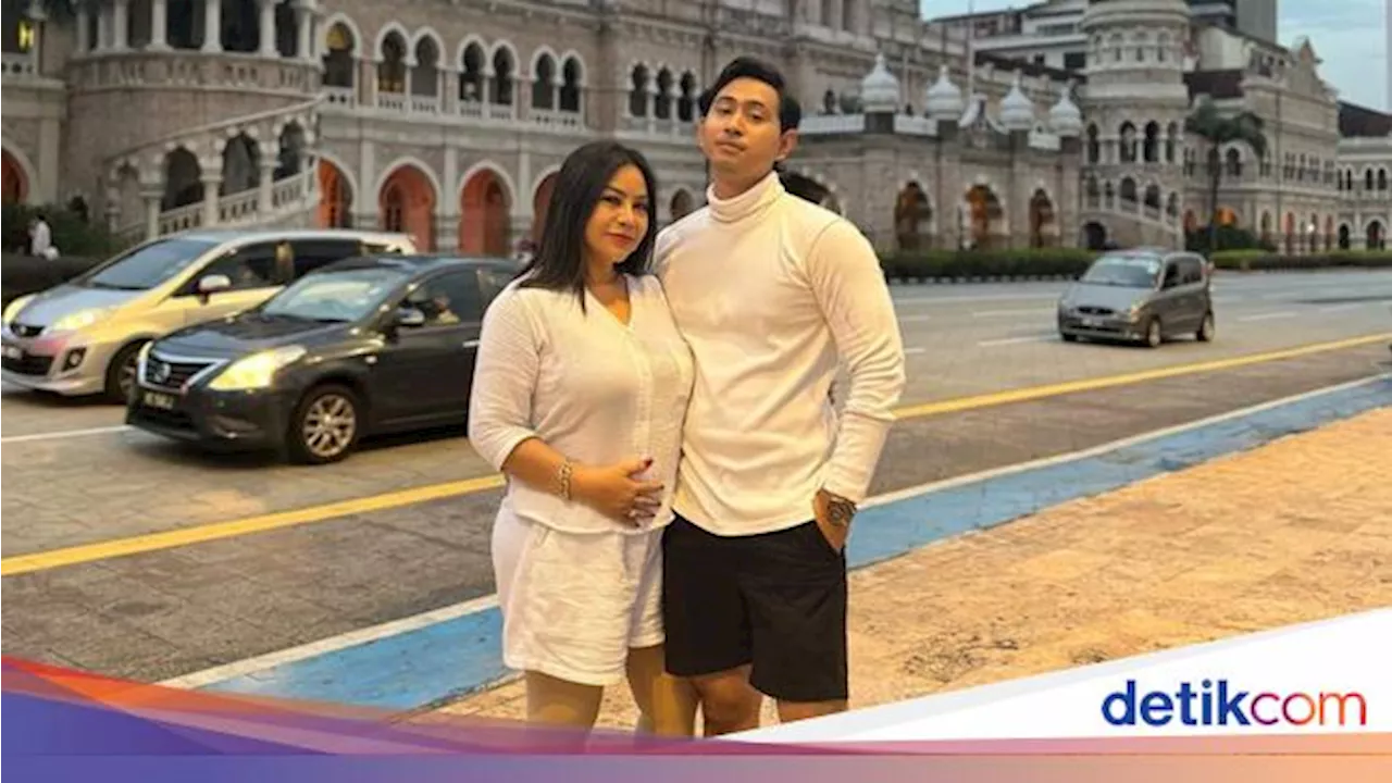 Juwita Kasih Warning Edwin, Brondong yang Lamar Anisa Bahar