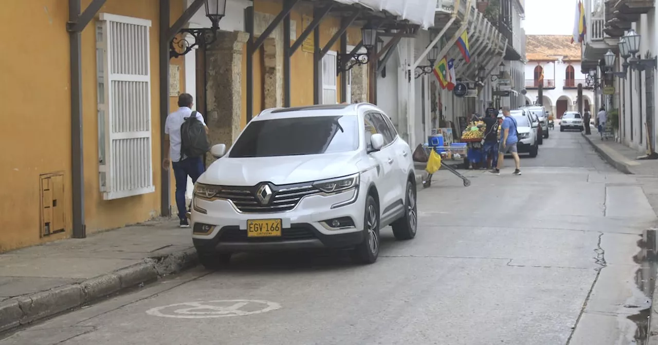 Distrito avanza en plan para permitir parqueo en calles del Centro