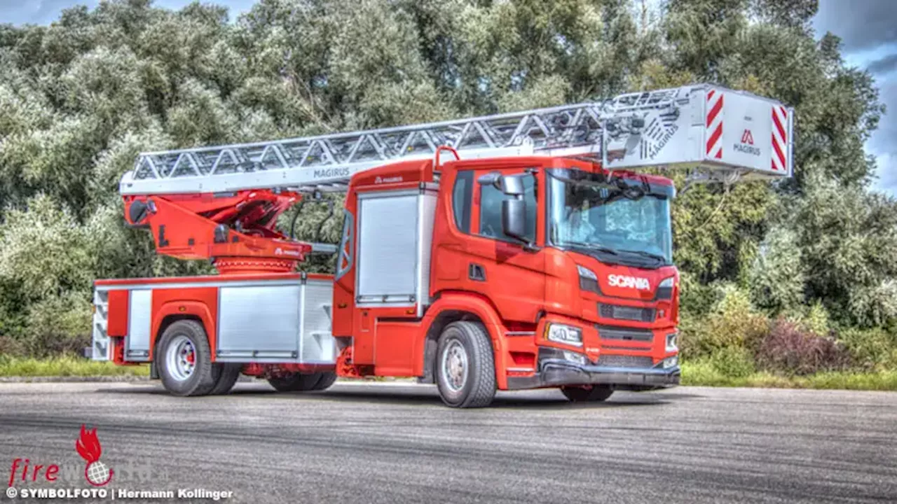 D: Acht Bewohner bei übergreifenden Wohnungsbrand im Dortmunder Norden durch die Feuerwehr gerettet