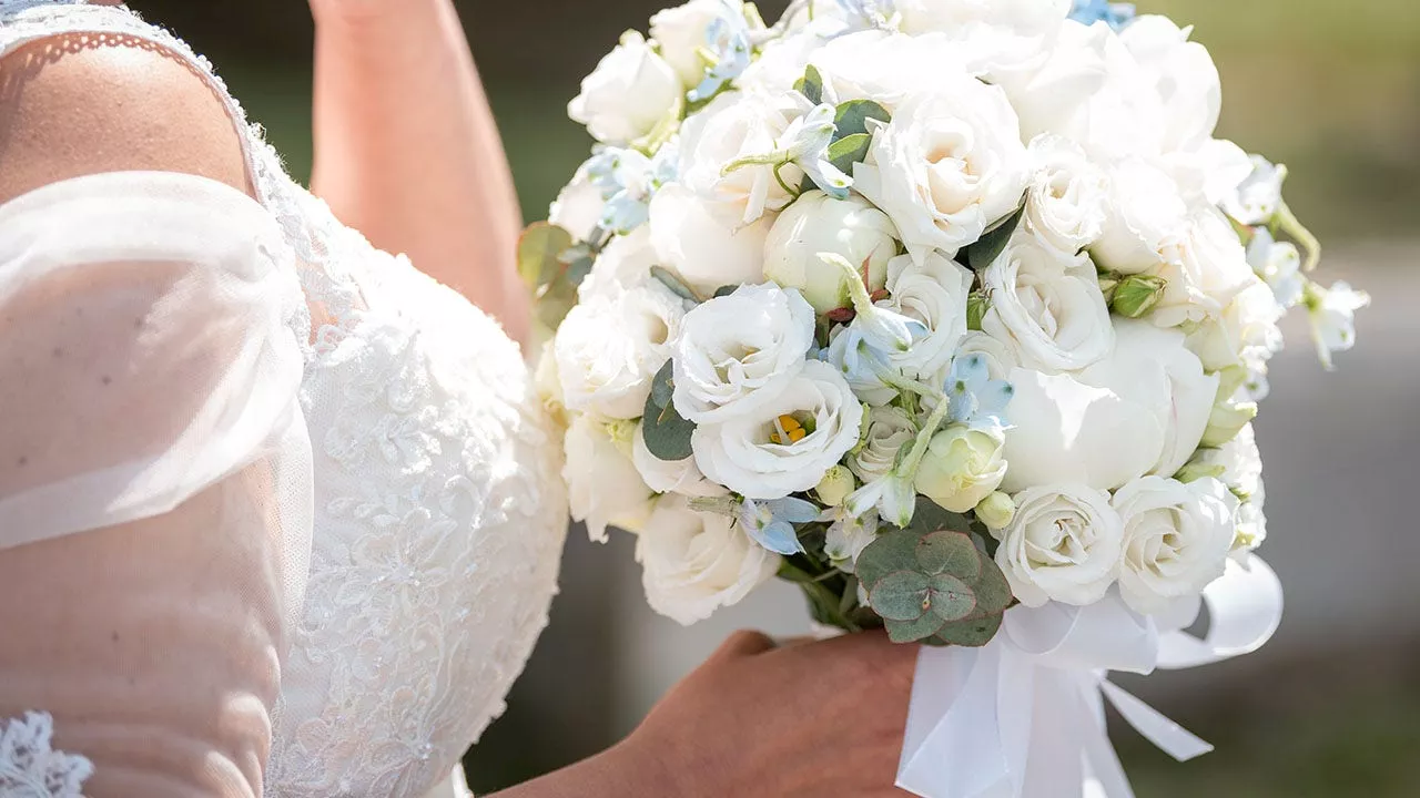 Is Your Dream Wedding More Expensive Than Your Dream Home?