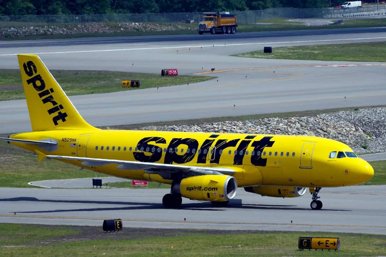 Spirit Airlines shares plunge on report of potential bankruptcy filing