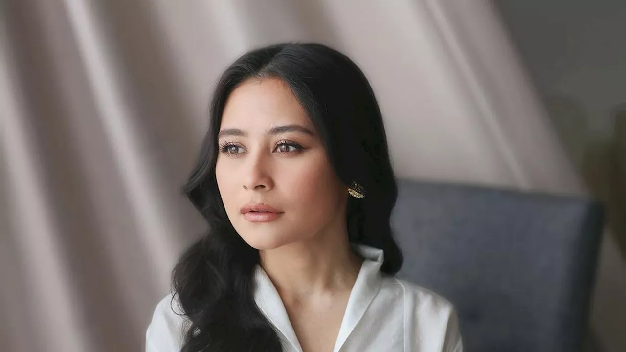 4 Ide Kebaya Brokat Putih ala Selebriti, Bisa Jadi Sumber Inspirasi untuk Gaya Formal