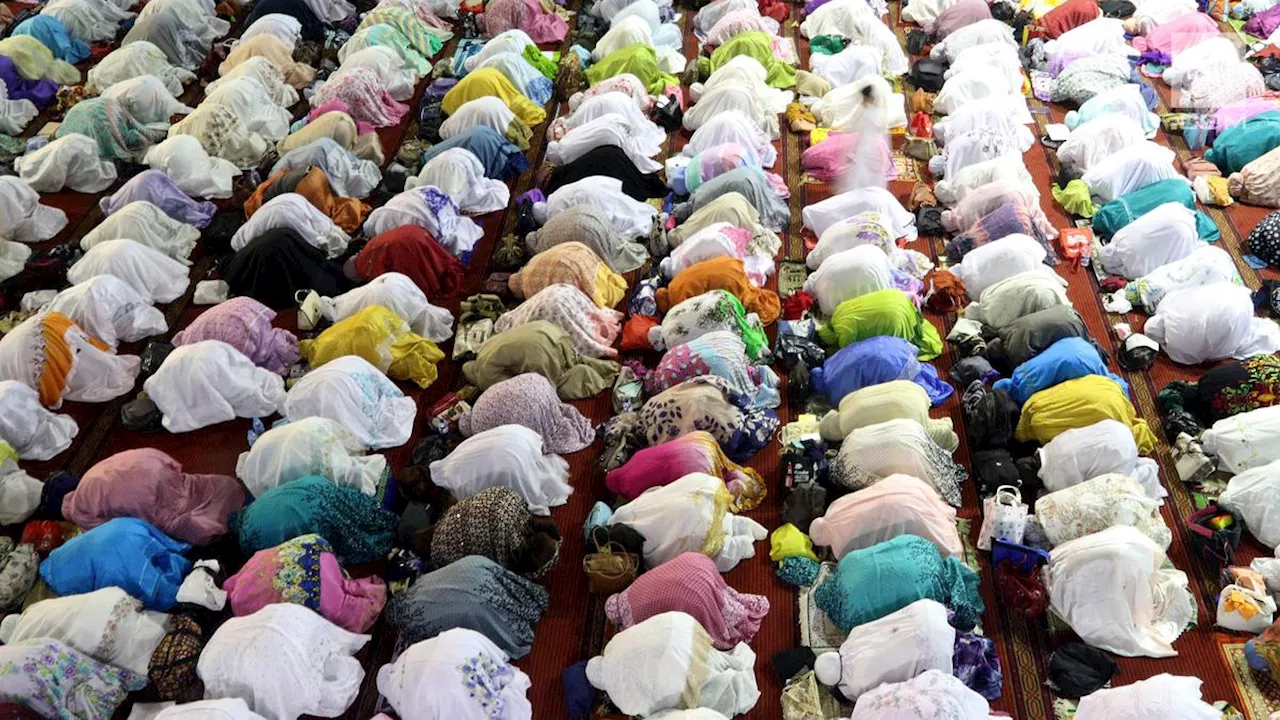 Bacaan Niat Salat Tarawih Sendiri dan Berjamaah, Pahami Tata Caranya