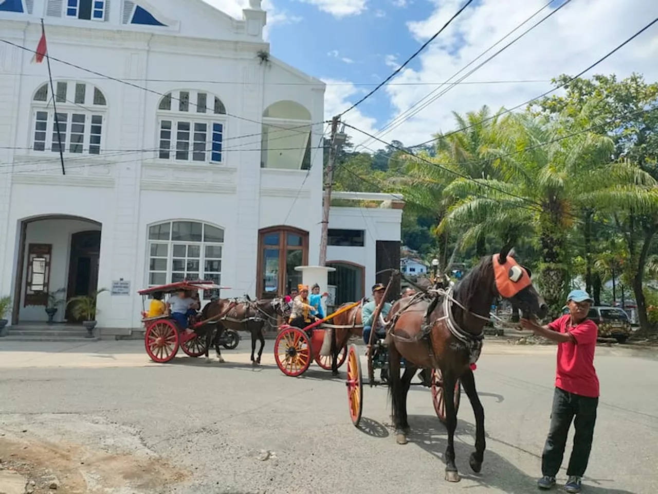 Wisata Berkuda, Sensasi Baru Menelusuri Jejak Sejarah Kota Padang