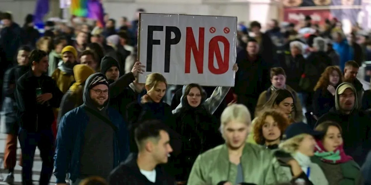 Tausende demonstrieren gegen mögliche FPÖ-Regierung in Wien