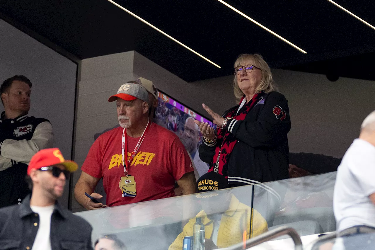 Travis and Jason Kelce's mom Donna Kelce stood ‘still' in marriage to Ed Kelce before divorce