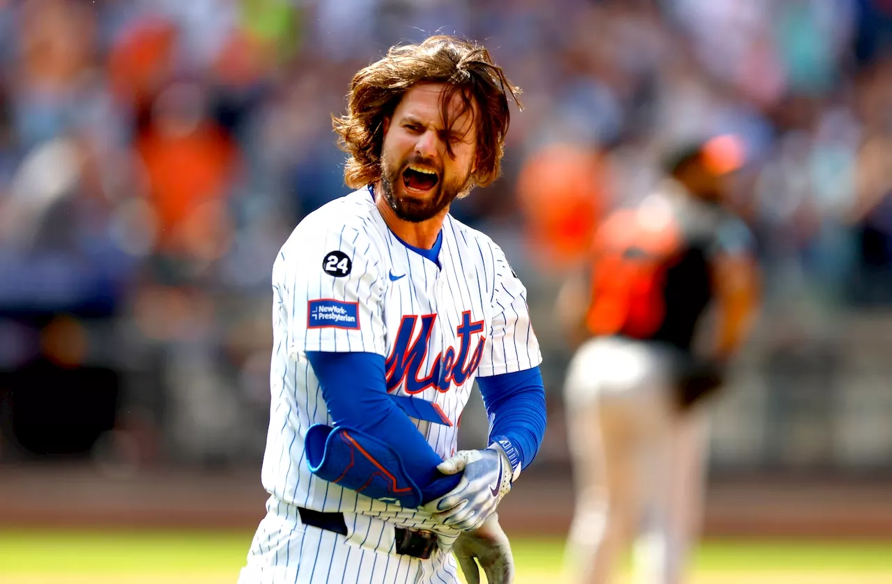 Brewers star went to parking lot to meet Mets’ Jesse Winker after playoff fireworks