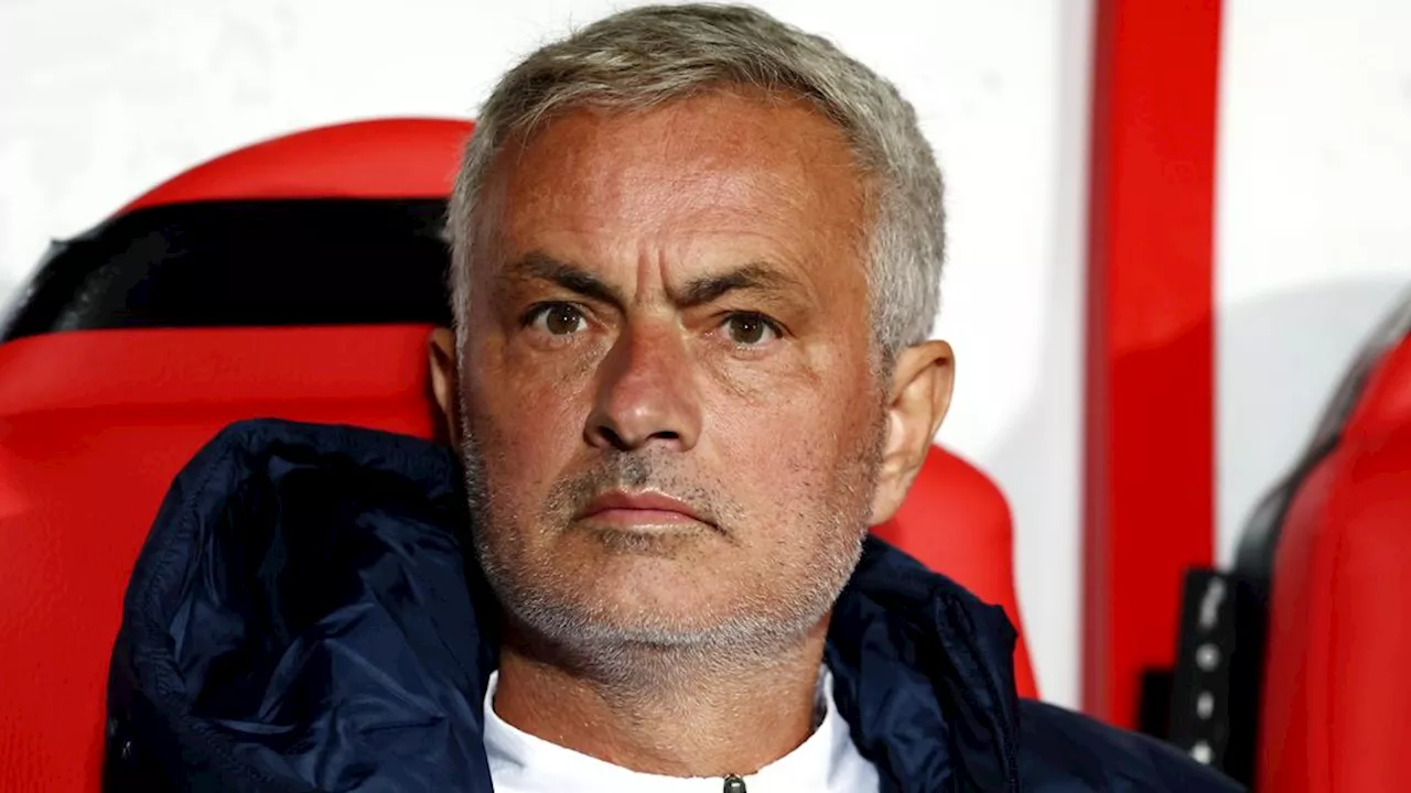 Mourinho prijst Twente: 'Ik geef ze wél credits, goed punt tegen goed team'