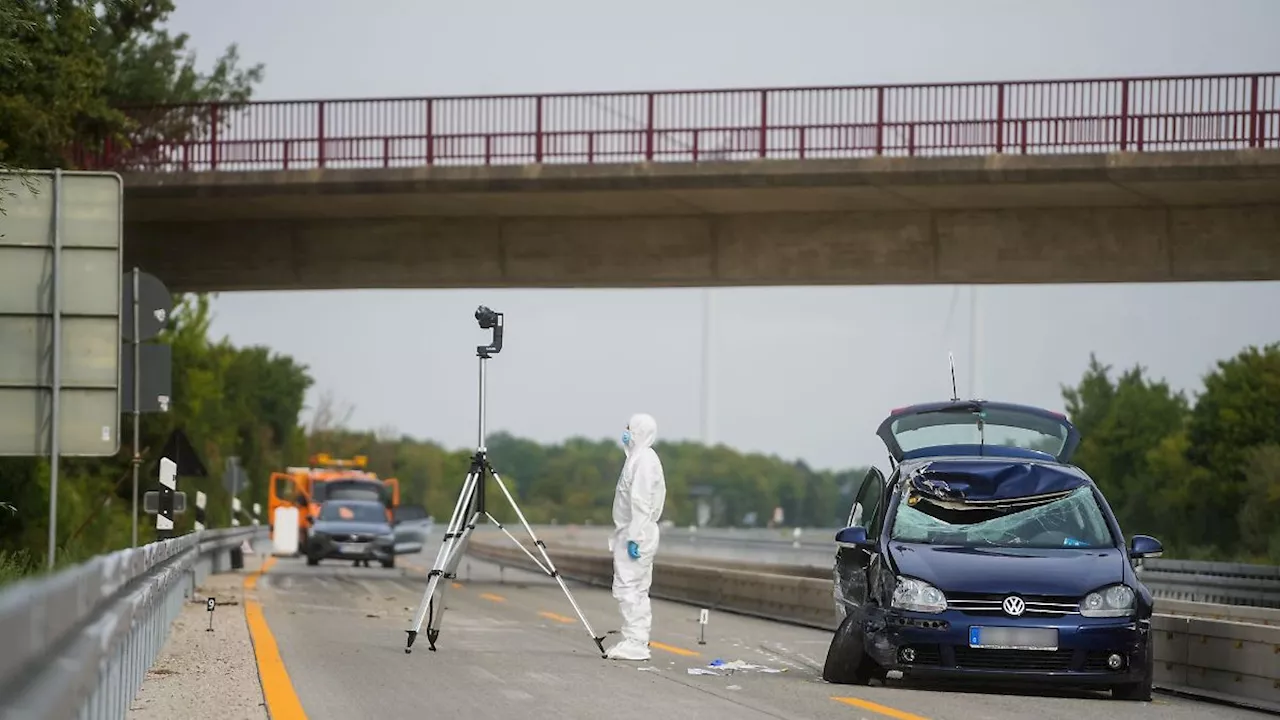 Niedersachsen & Bremen: Kanaldeckel-Würfe auf Autobahn