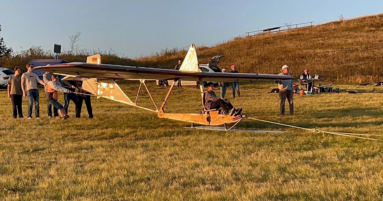 Bürener dürfen mit Segelflug-Oldtimer abheben