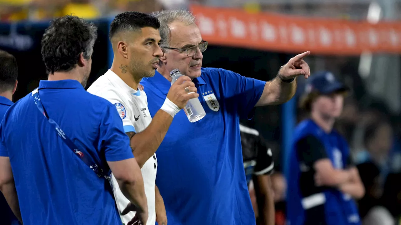 Uruguay: 'J'ai dû me taire par respect pour la sélection!' Néo-retraité, Luis Suarez flingue Marcelo Bielsa