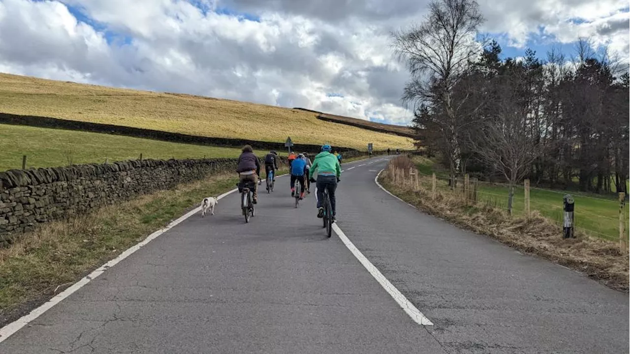 Council says “we’d rather cyclists did not ride up” Snake Pass “construction site”, but people on bikes “welcome” to use one side of infamous road during landslip works (before turning around at the top)