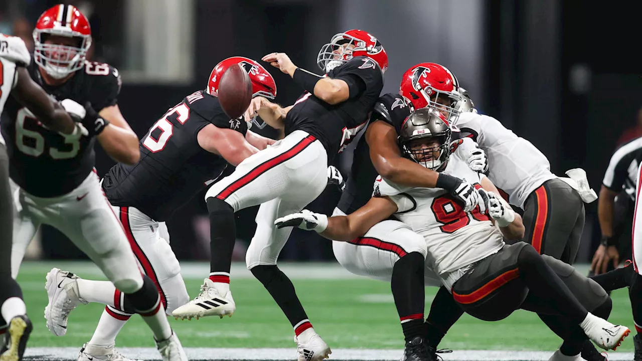 Cougars in the NFL: Logan Hall stands out for Bucs in overtime loss to Falcons