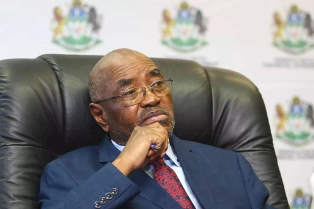 Former Premier Willies Mchunu ditches ANC