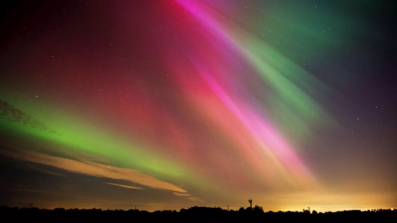 Exact time you could spot Northern Lights TOMORROW as Met Office issues ‘90% chance’ alert