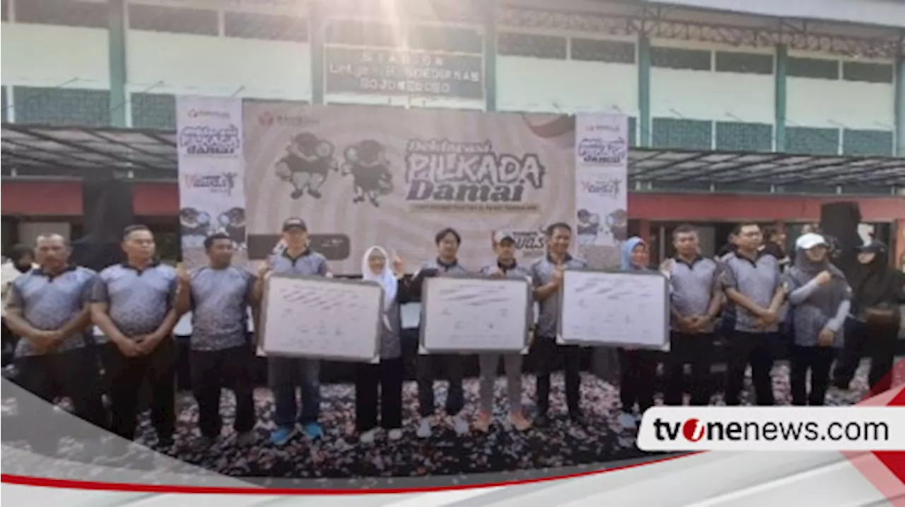 Bawaslu Bojonegoro Deklarasi Pilkada Damai Bersama Dua Paslon Pilkada