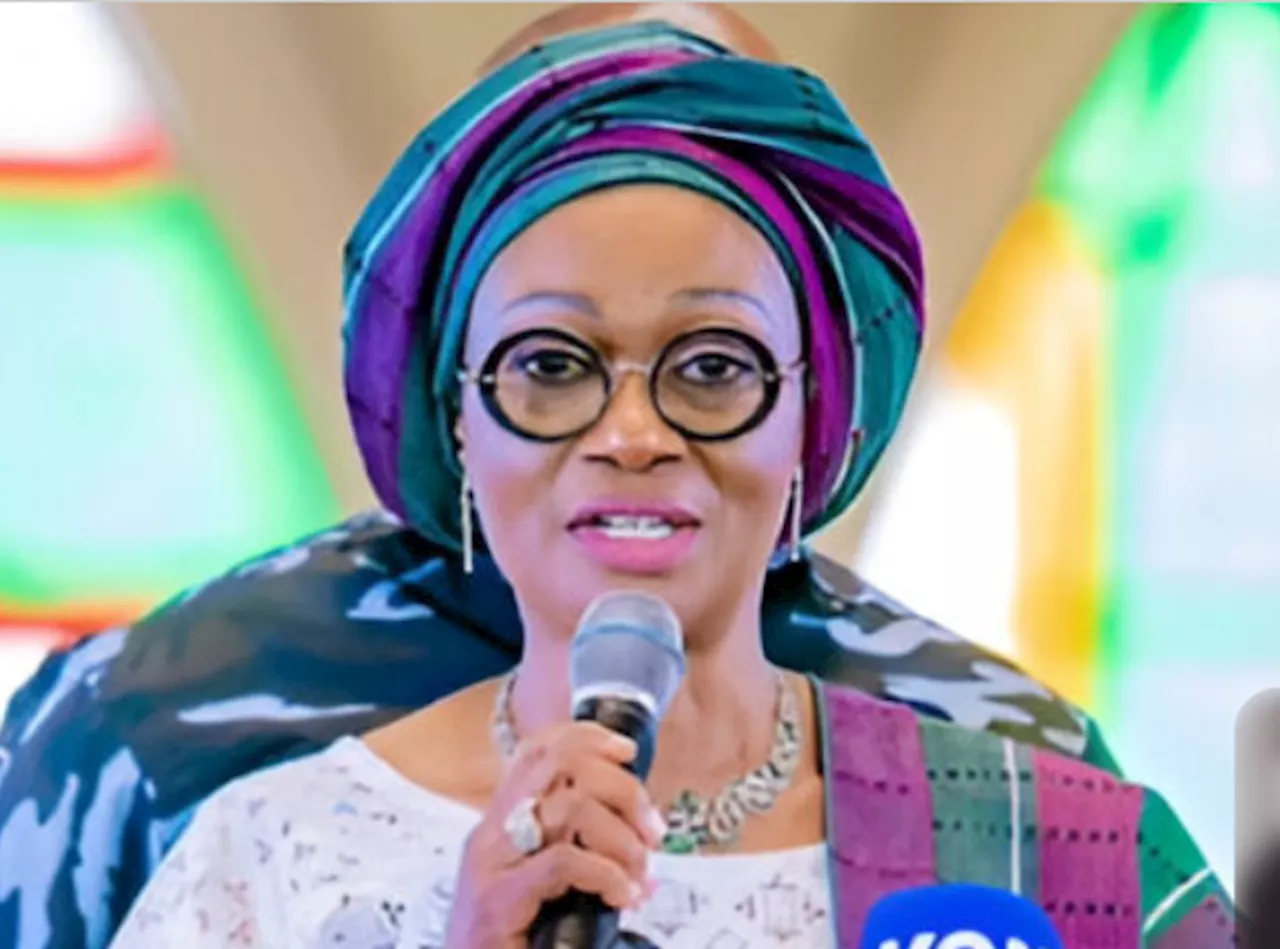 First Lady, Oluremi Tinubu pays condolence visit to gov Eno over wife’s death