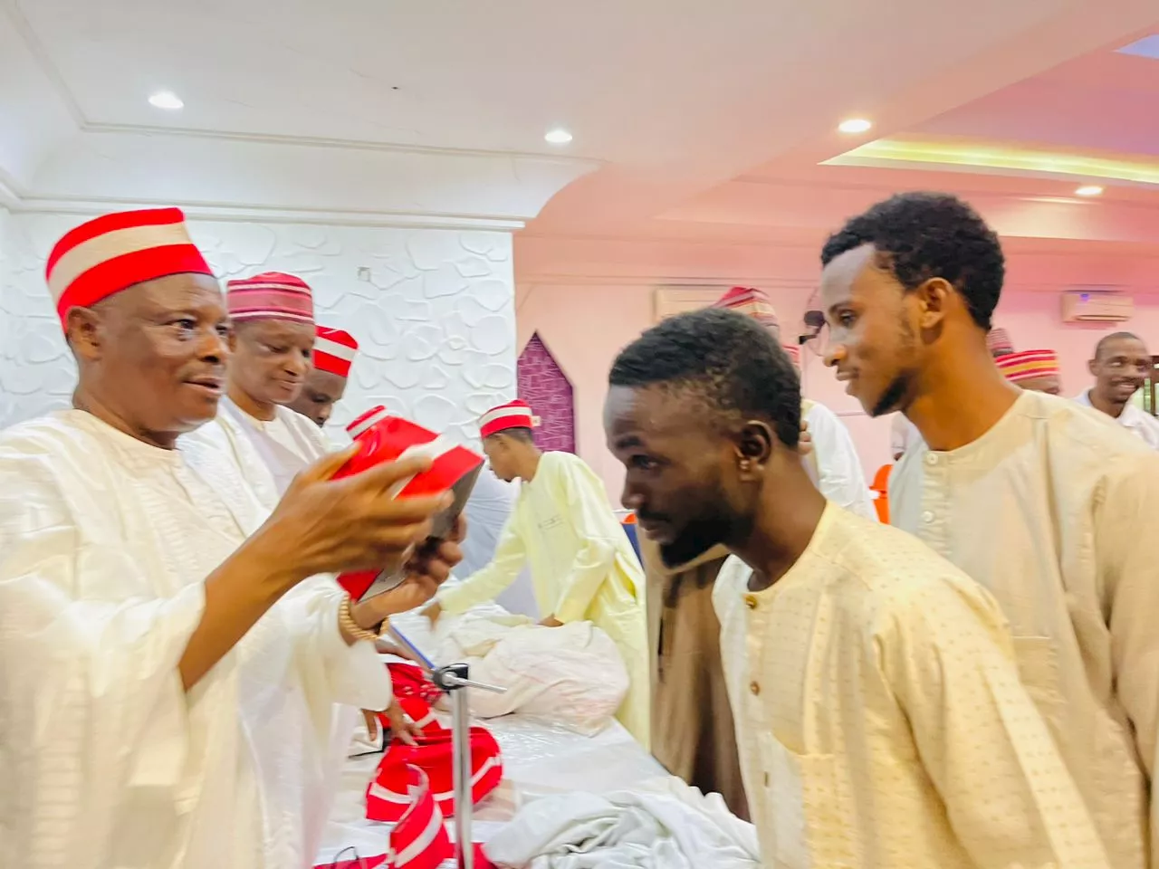 Over 960 APC members defect to NNPP in Kano as Kwankwaso rallies support