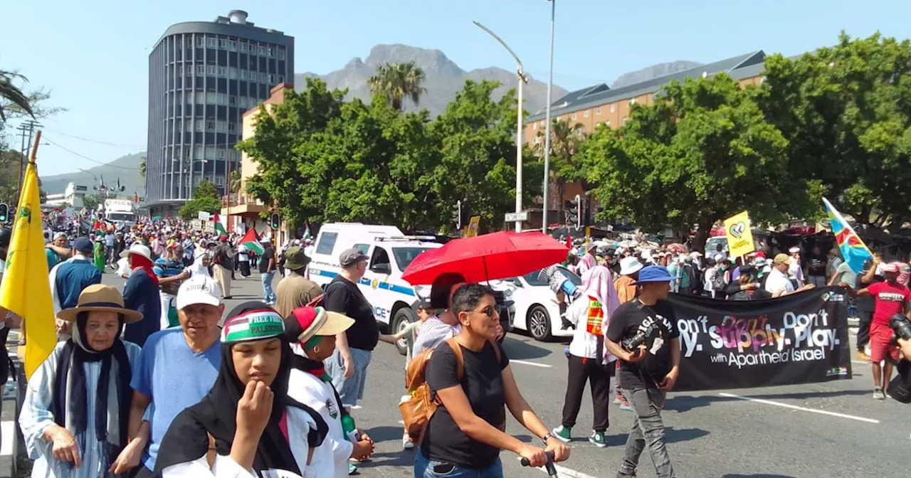 Hundreds of Palestine supporters march to Parly, demand SA cuts all ties with Israel