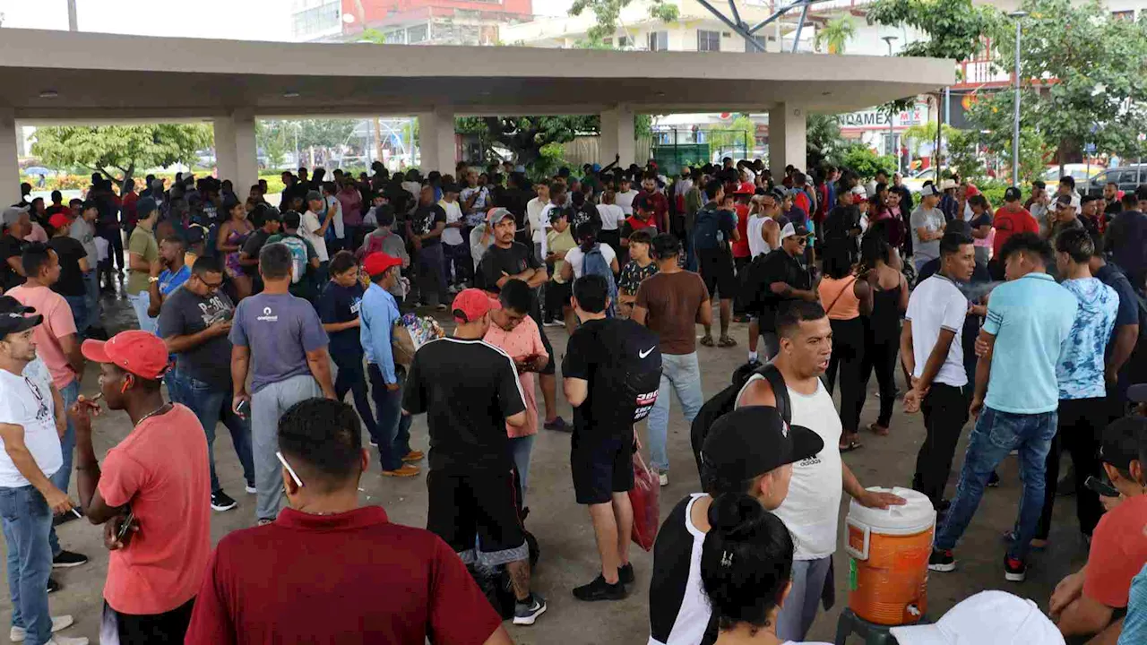 Primera Caravana Migrante en el Gobierno de Sheinbaum Avanza de Tapachula a la Ciudad de México