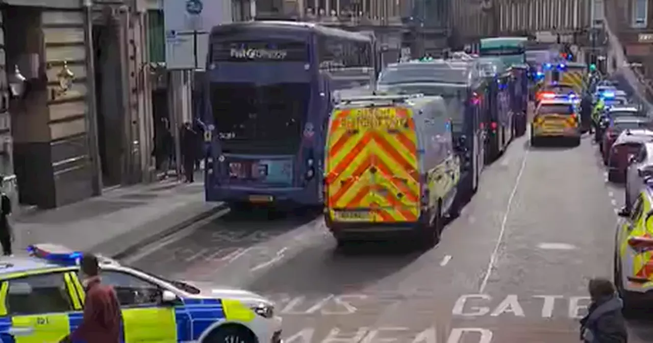 Emergency services race to Glasgow city centre street amid ongoing incident