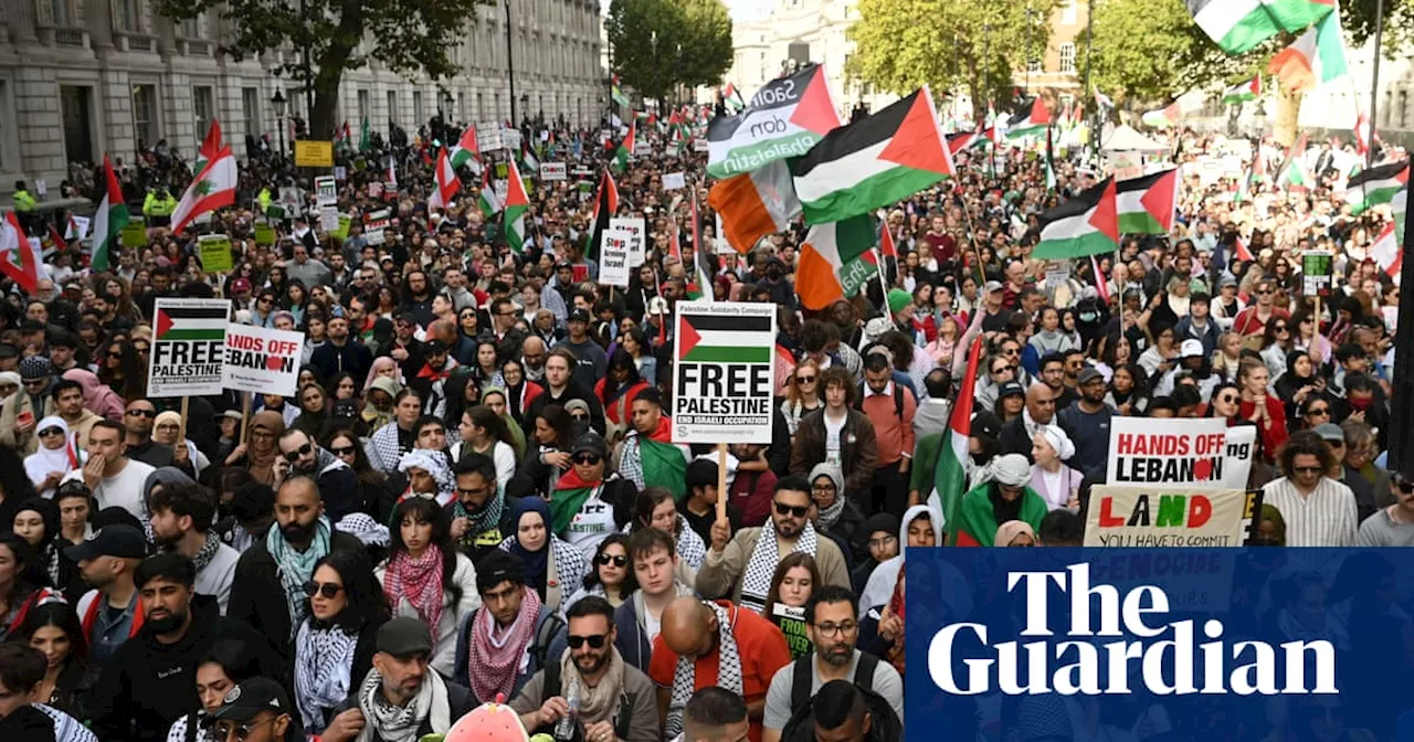 Tens of thousands join pro-Palestinian protests in London