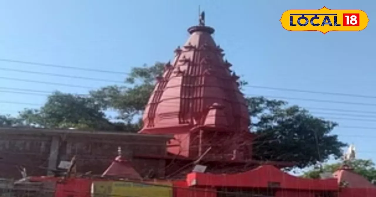 अलीगढ़ के चामुंडा मंदिर में दर्शन करने पहुंचते श्रद्धालु