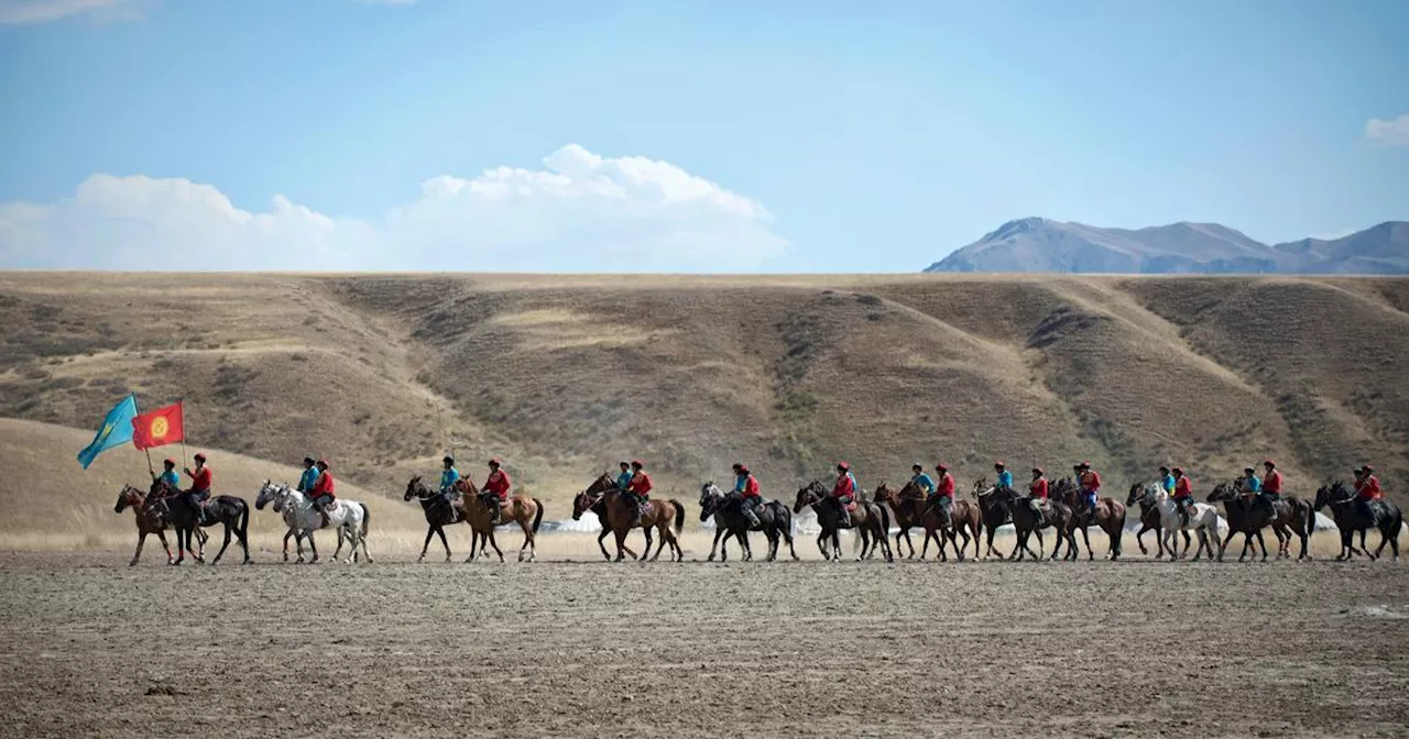 «Les ailes des Hommes»: dans les steppes et les montagnes du Kirghizistan, le cheval est roi