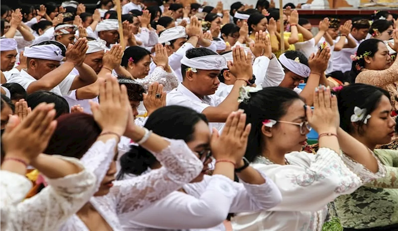 Hari Kuningan Mengenal dan Memahami Prosesinya dalam Konteks Spiritual dan Budaya Hindu Bali