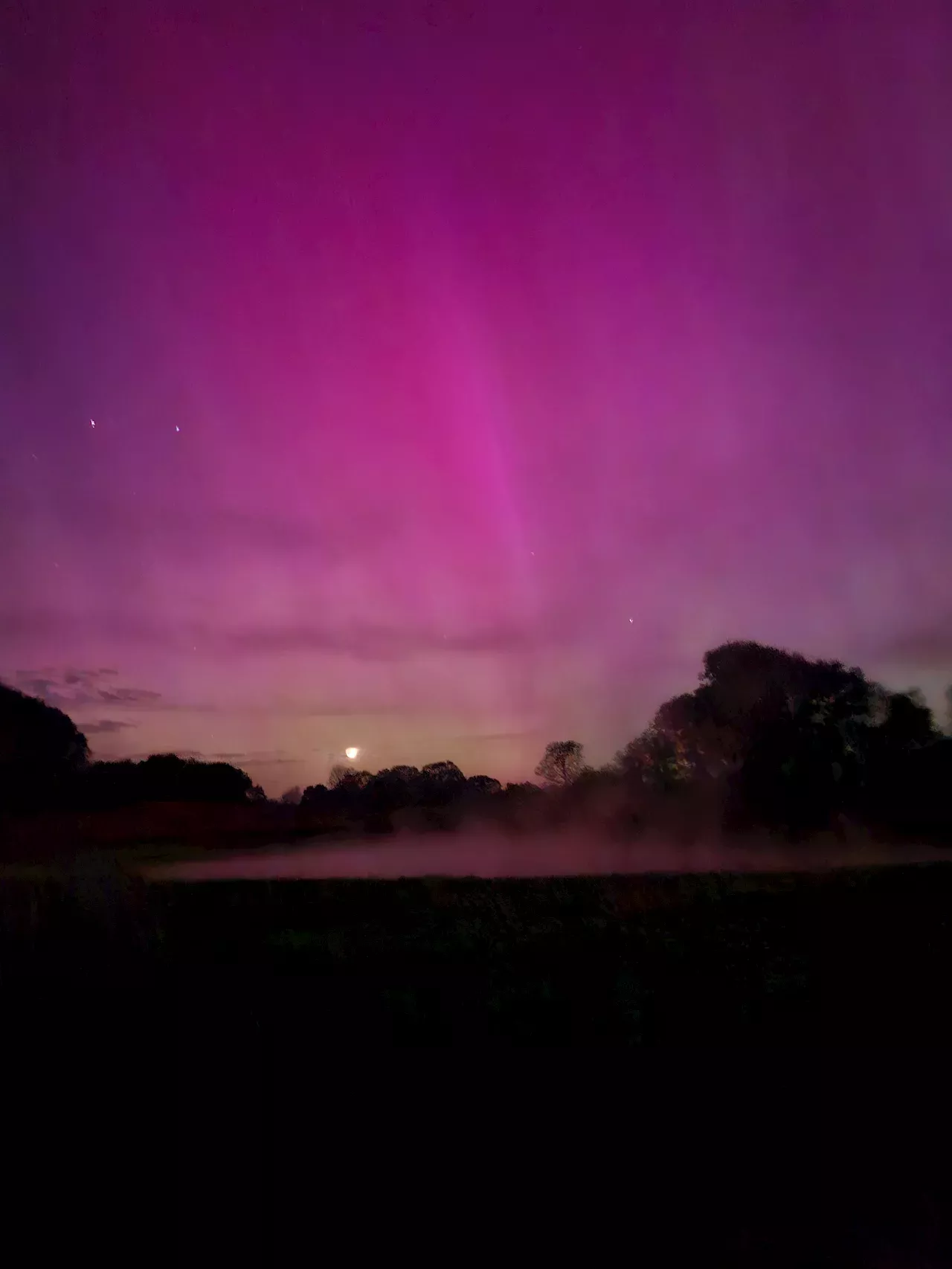 Northern Lights could be visible in Chicago area this weekend. Best