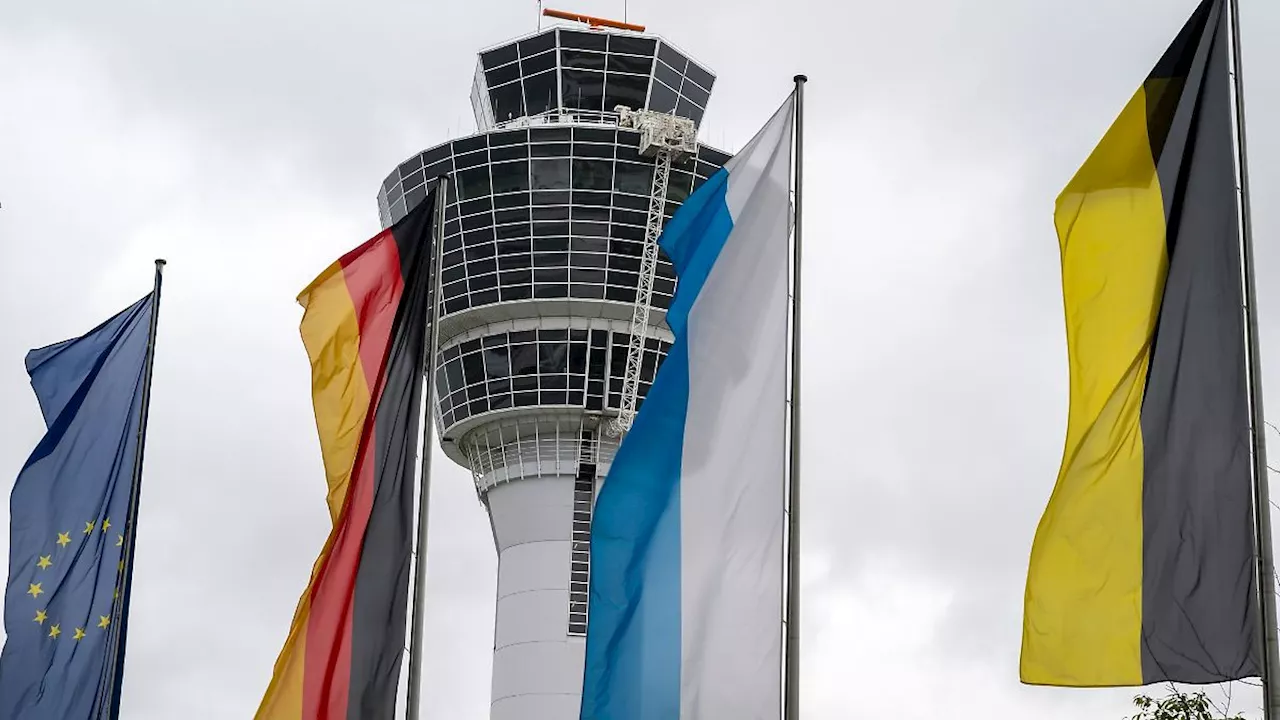 Bayern: Nach langen Schlangen: Lage am Flughafen München 'ruhig'