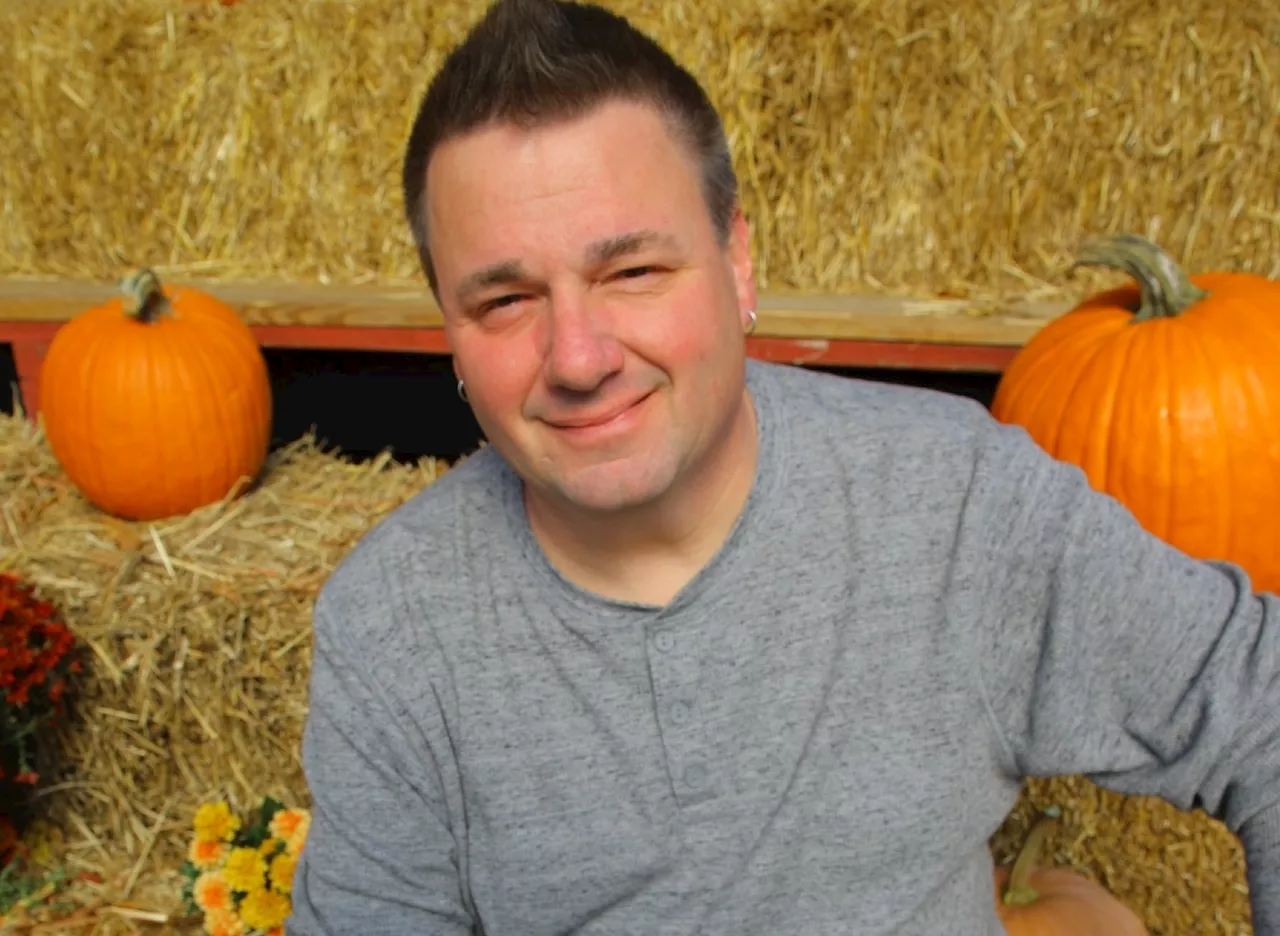 Central Pa. construction worker tests his pumpkin carving skills on Food Network