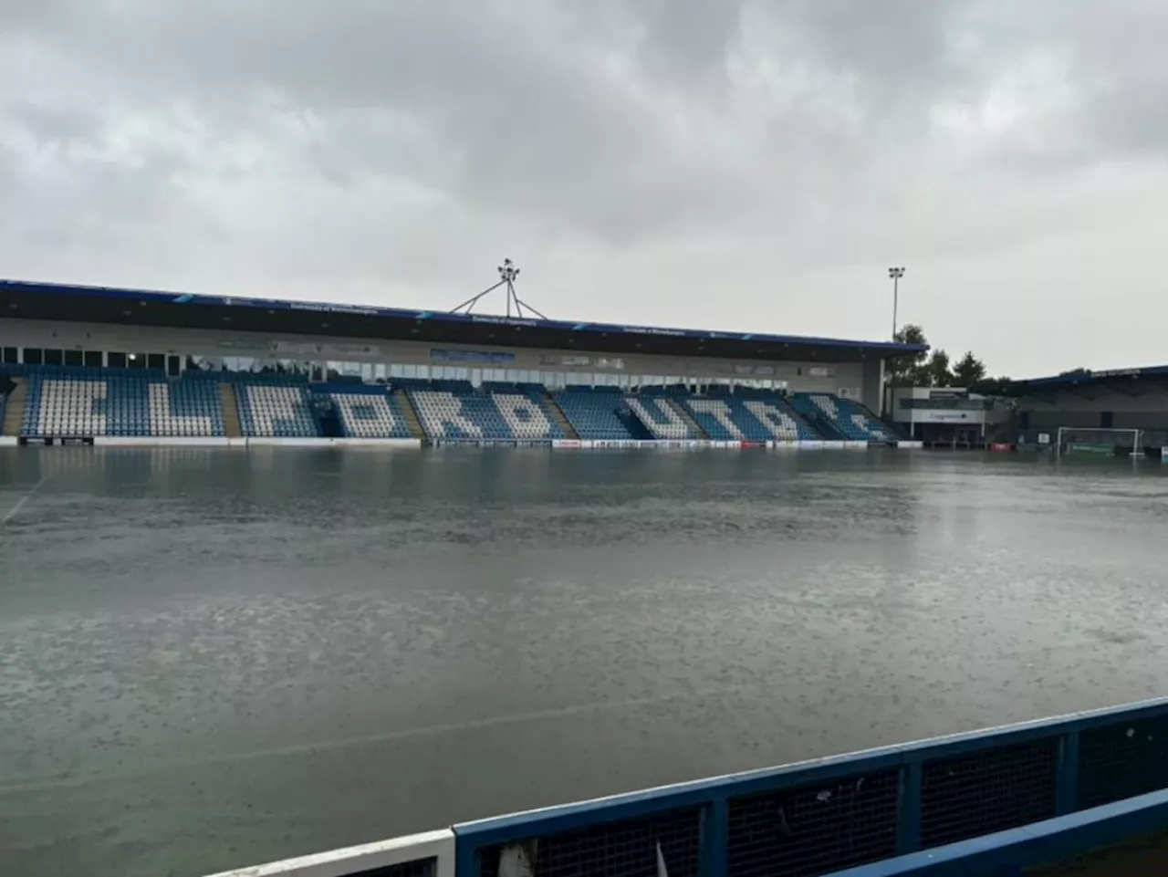 Kevin Wilkin full of praise after AFC Telford United volunteers pitch in