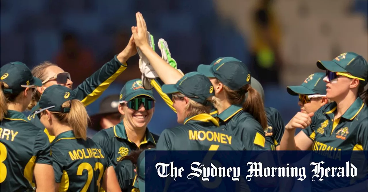 Mooney to rescue as Australia win World T20 opener against Sri Lanka