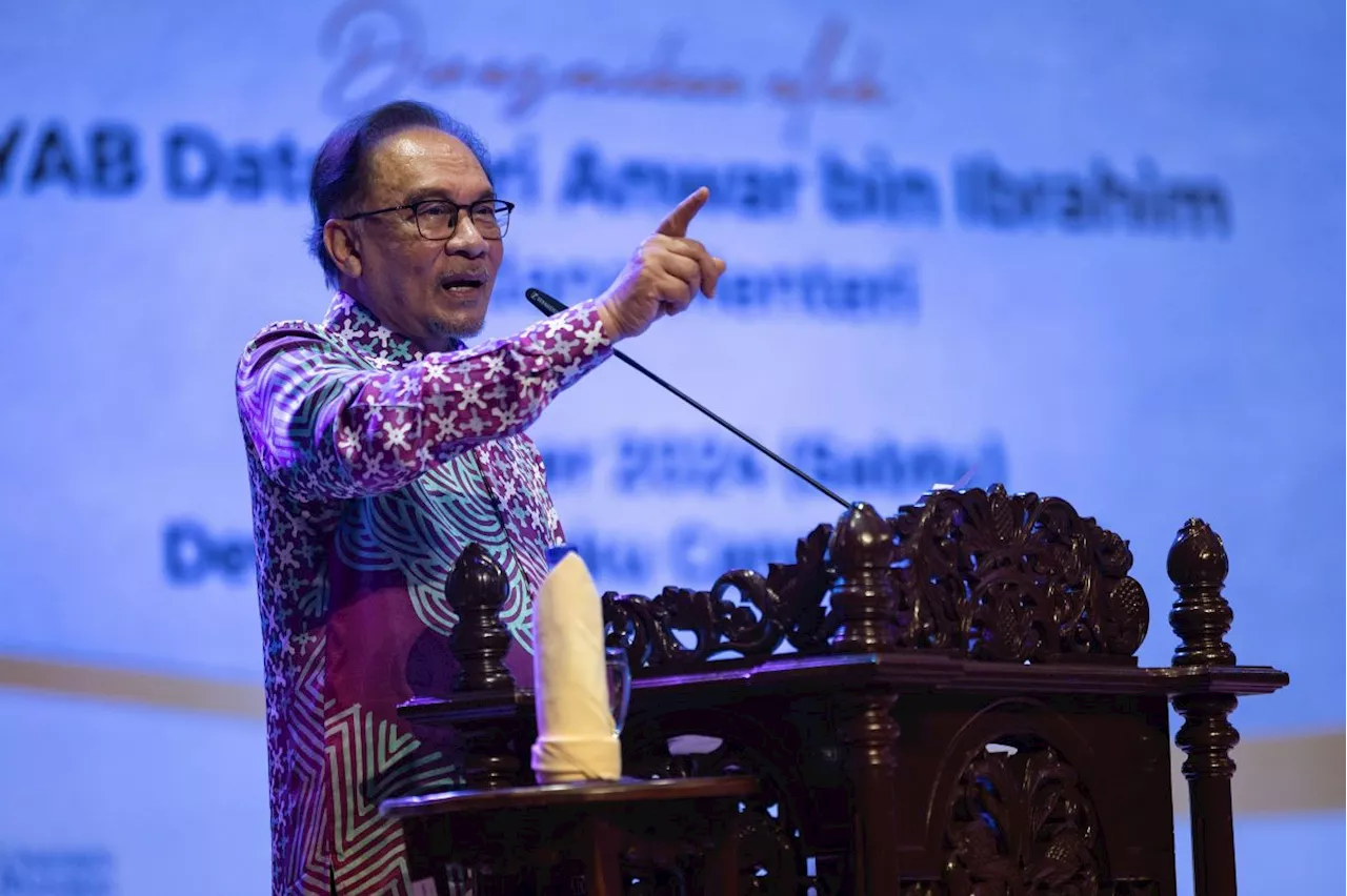 Govt to ensure aid reaches the poor, says Anwar