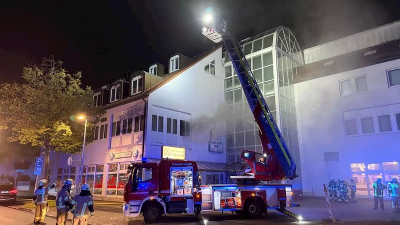 Notfall: Zwölf Verletzte bei Hotelbrand in Bamberg