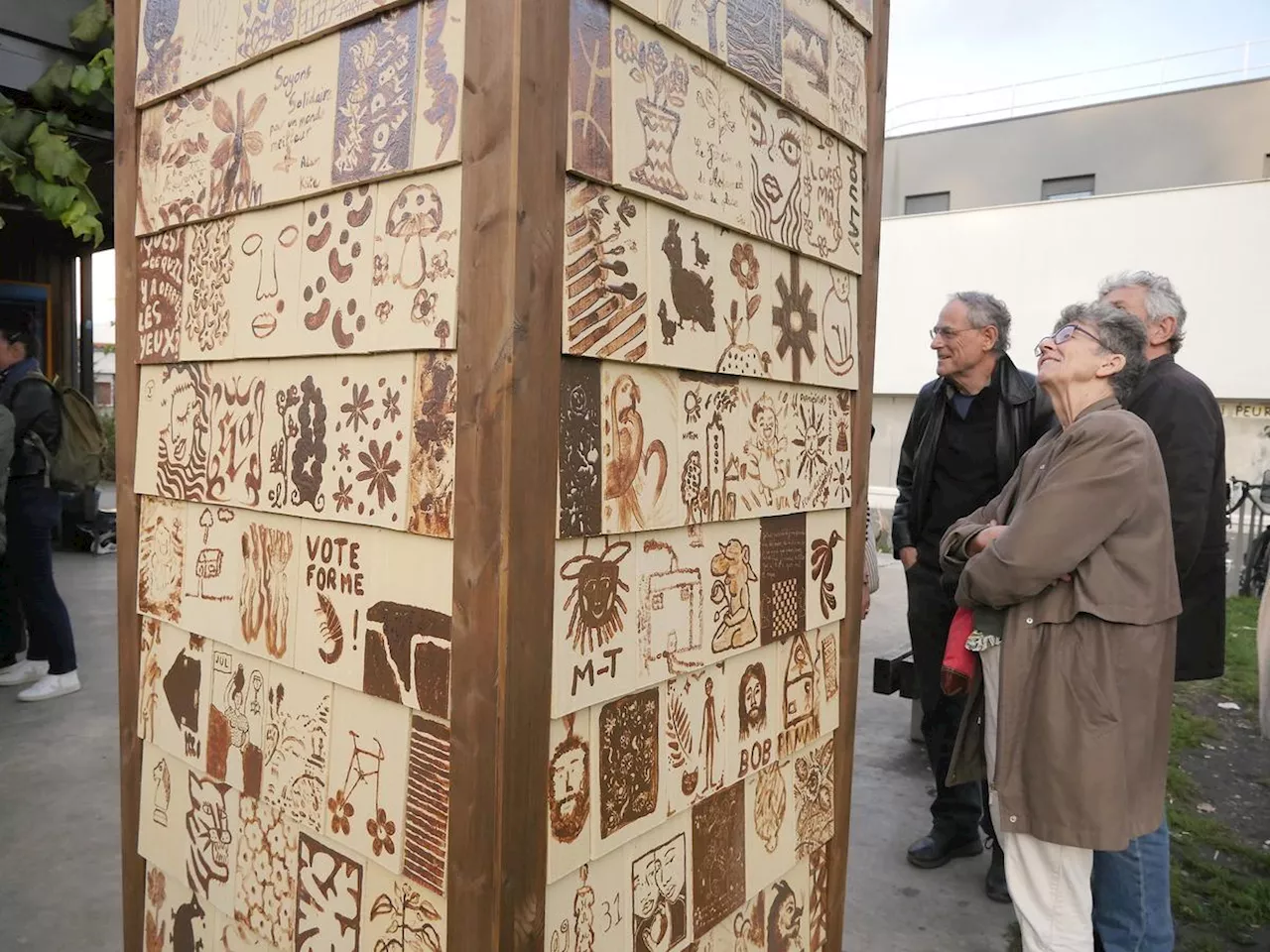 Bordeaux : « C’est symbolique », la Cabane à gratter inaugure son nouveau totem place André Meunier