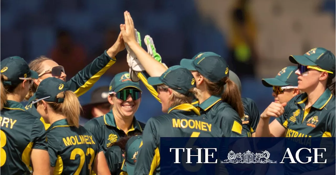 Mooney to rescue as Australia win World T20 opener against Sri Lanka