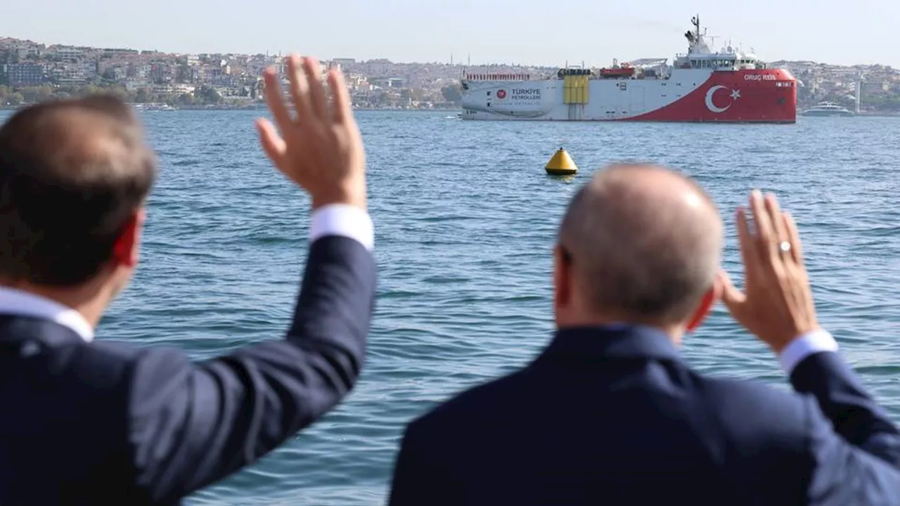 President Erdogan sees off Turkish energy research vessel bound for Somalia