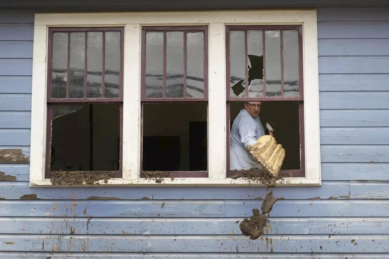 Homeowners hit by Hurricane Helene face the grim task of rebuilding without flood insurance