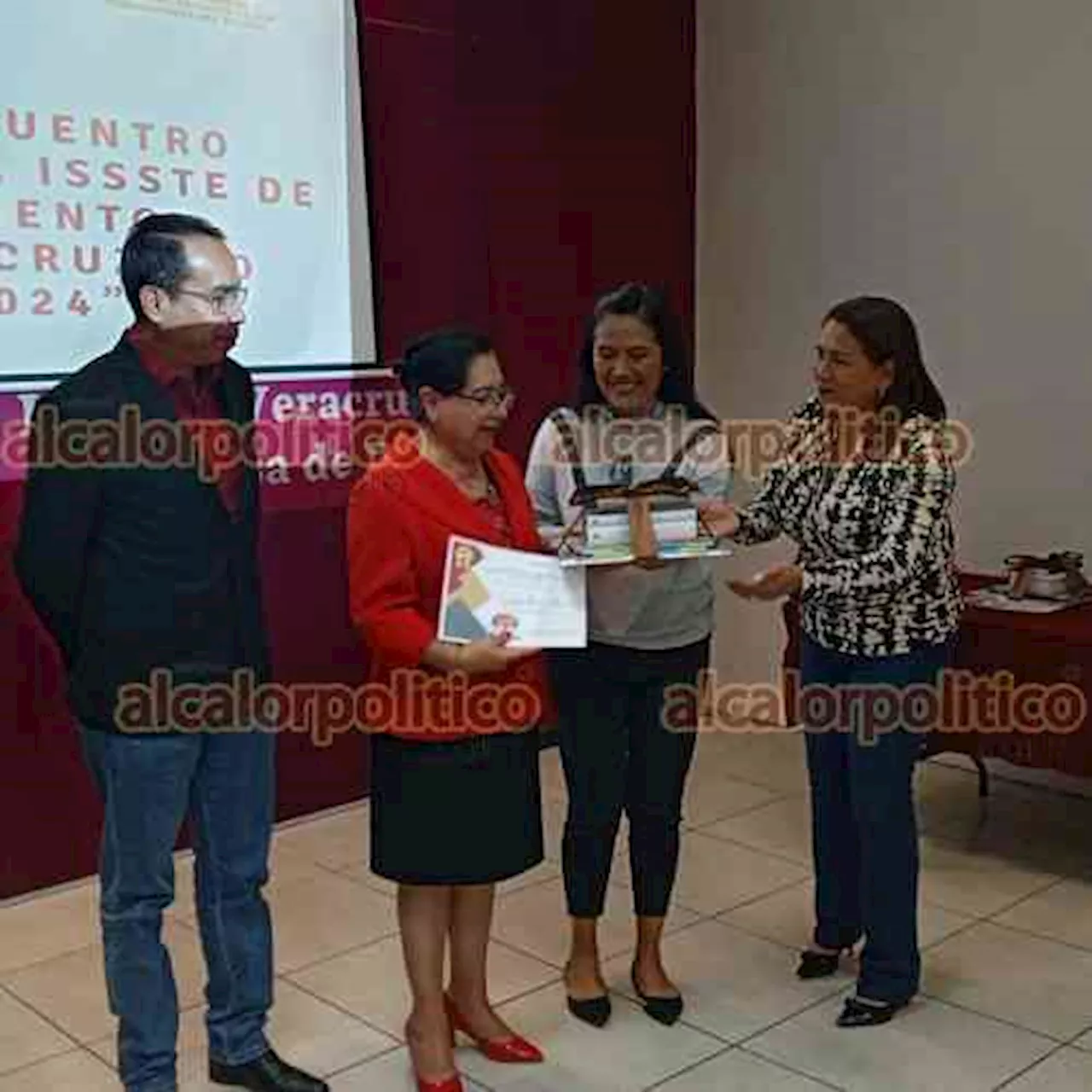 Con certamen literario, ISSSTE fomentó lectura y talento de pensionados